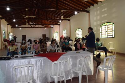 Curso-taller realizado por el MIC para los emprendedores nepomucenos.