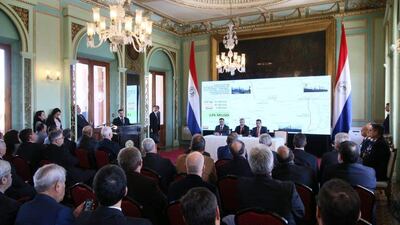 Autoridades del Poder Ejecutivo y Legislativo estuvieron presentes durante la firma del mensaje del mandatario a los congresistas para el proyecto de la segunda LT de 220 kV para el Chaco.