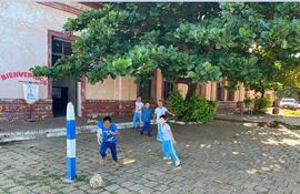 Organizaciones de la sociedad cuestionan al Ministerio de Educación y Ciencias (MEC) por la actualización de la guía de actuación en el ámbito educativo ante la detección de acoso o abuso sexual en la niñez y adolescencia.