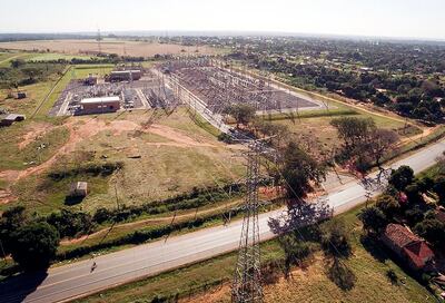 La construcción de la Subestación Yguazú en 500/220/23 kV fue adjudicada al consorcio Siemens –Rieder– Yguazú 500 kV.