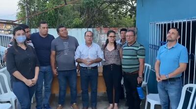 Dirigentes del PLRA y la oposición en Nueva Asunción.