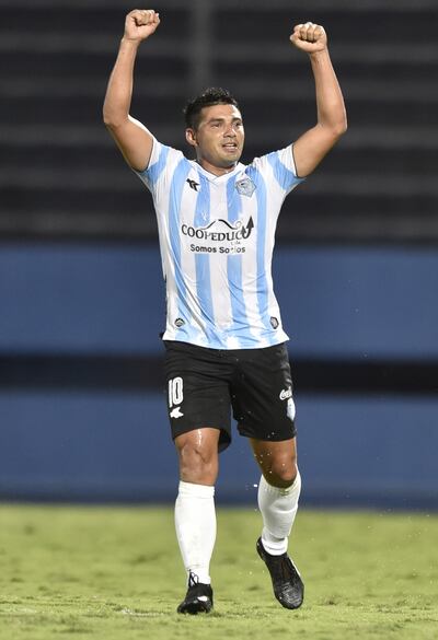 Carlos Agustín Duarte Martínez (38 años), delantero de Guaireña, se ha convertido en el nuevo verdugo de Cerro Porteño.