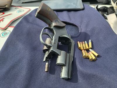 El arma que ambos jóvenes supuestamente utilizaban para reducir a sus víctimas.