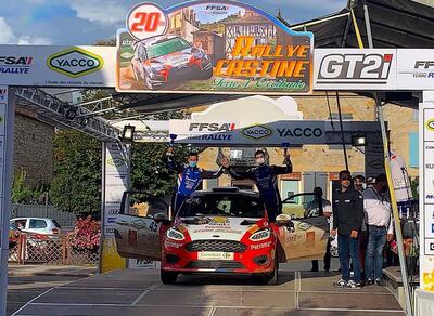 En el segundo escalón del podio de la Clase RC4, Fabrizio Zaldívar (d) y Fernando Mussano.