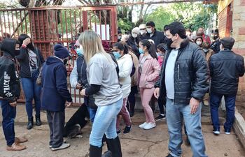 Incidentes en Villarrica, en uno de los locales de votación.