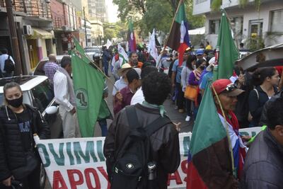 El 15 de octubre pasado los campesinos de la Coordinadora Nacional Intersectorial (CNI) y la Articulación Campesina, Indígena y Popular (ACIP) habían levantado una protesta tras haber llegado a un acuerdo con el Gobierno sobre las mismas peticiones que ahora tienen. En este plazo aseguran que nada se cumplió, por lo que reanudan las marchas desde hoy.