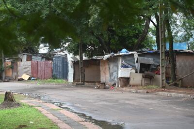 Ocupaciones de varias familias en el Parque General Bernardino Caballero de Asunción.