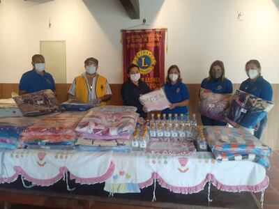 El Club de Leones de San Ignacio Guasu entregó hoy en concepto de donación frazadas, edredones, sábanas y ropas de cama para la Unidad de Terapia Intensiva (UTI) pediátrica del Hospital Distrital de San Ignacio.