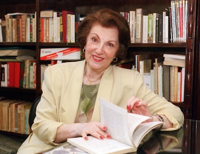 Dirma Pardo de Carugati, en una foto del año 2000, durante una entrevista sobre el libro “Historia de la Literatura paraguaya”.