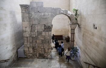 La antigua piscina de Siloé, uno de los lugares sagrados del judaísmo en Jerusalén, será excavada y abierta al público por primera vez en la historia moderna, informó hoy la Autoridad de Antigüedades de Israel (AAI), aunque ésta se ubica en el barrio palestino de Silwan, en la parte este ocupada de la ciudad.
