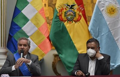 El canciller argentino, Felipe Solá y junto al ministro de Exteriores de Bolivia, Rogelio Mayta.