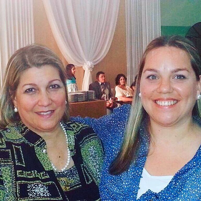 Desirée Grillón y Adriana Saccarello.