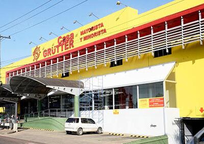 Fachada de la sucursal de avenida Defensores del Chaco de Casa Grütter, que acaba de cumplir 39 años de funcionamiento.