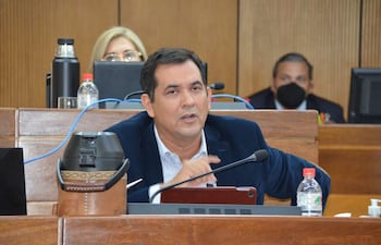 Senador Martín Arevalo (ANR), presidente de la comisión de Asuntos Constitucionales, que dictaminará sobre la lista de candidatos a defensor del pueblo y defensor adjunto.