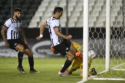 Libertad empató 2-2 con 12 de Octubre en La Huerta.