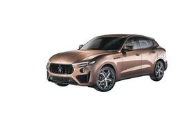 Como premio final de toda esta temporada de fiestas, el Shopping del Sol regalará un Maserati Levante 350 0 km.