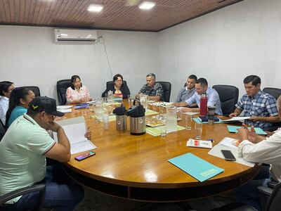 Sesión de la Junta Municipal de Mariscal Estigarribia donde fue aprobada una futura explotación del acuífero Yrendá.