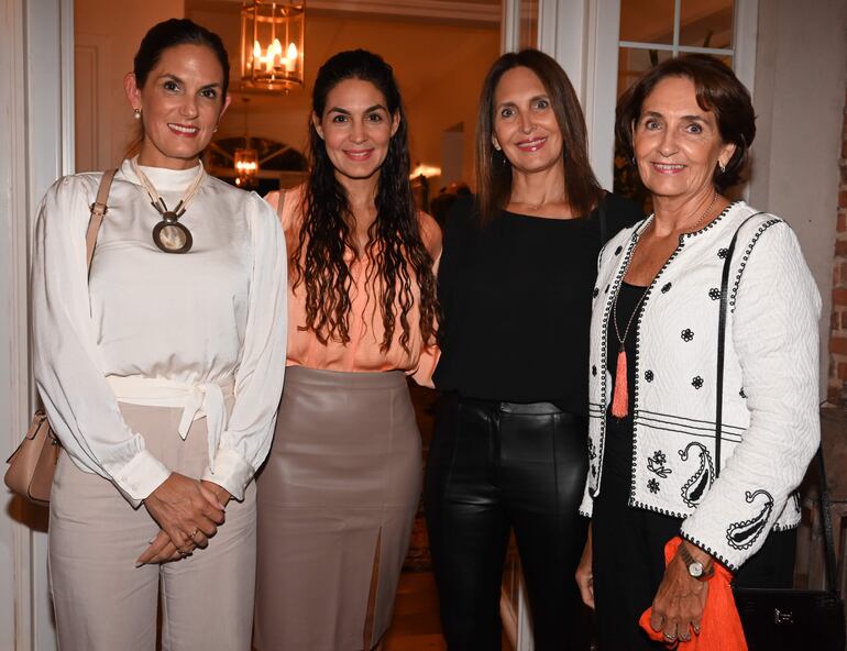 Sol, Macarena, Montserrat e Ivonne Caballero.
