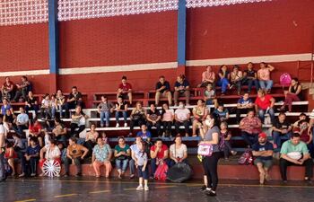 Padres realizaron una manifestación en rechazo al aumento de las cuotas mensuales en el centro educativo San Pablo.