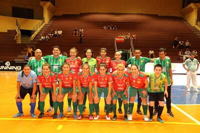 Dotación de San Ignacio, que goleó en el debut e impresionó bien, para llegar lejos en el torneo.