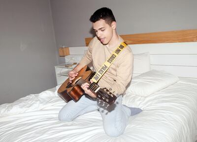 Maitei es un músico paraguayo que se encuentra lanzando sus temas propios.