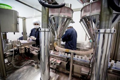 Importadores advierten que la industria farmacéutica sería la más beneficiada con el aumento del margen de preferencia. El sector vendería un 10% más de volumen al Estado, y 40% más caro.