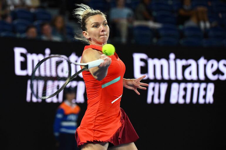 La rumana Simona Halep dejó en el camino por 6/2 y 6/0 a la brasileña Beatriz Haddad Maia.