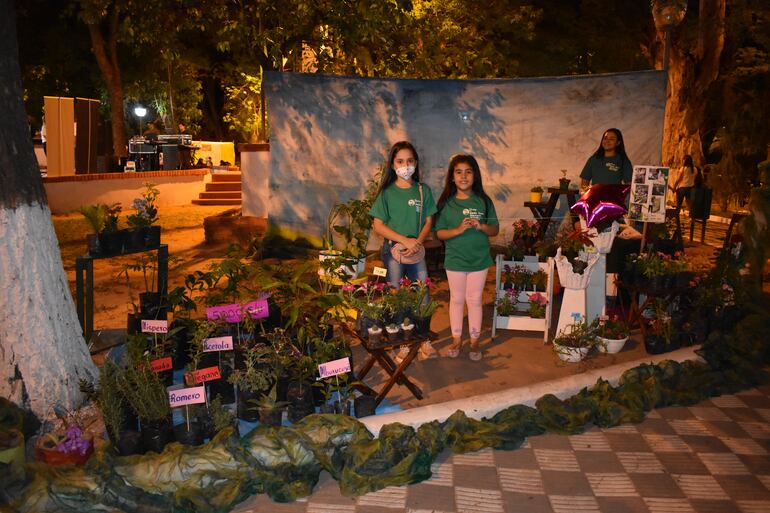 La feria juvenil con variados productos y alta concurrencia en San Pedro