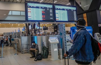 Canadá anunció que a partir del 1 de abril dejará de exigir pruebas negativas de la covid-19 a los viajeros vacunados que llegan al país.