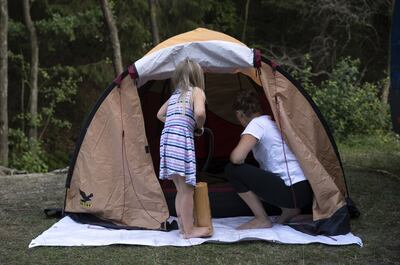 ¿Es apropiada para toda la familia? La salida de vacaciones en tienda de campaña requiere evaluar con cuidado cuál será el uso que se le quiera dar.