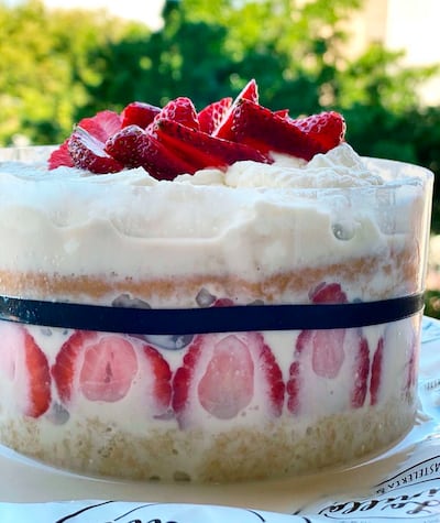 Postres con frutillas en versión keto o convencional de @lavainillapy.