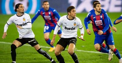 Valencia y Eibar empataron sin goles