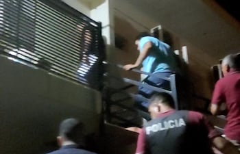 Allanamiento realizado por comitiva fiscal.