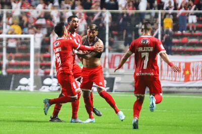 Los jugadores de Unión La Calera celebran uno de los tantos contra Curicó Unido por la fecha 4 del torneo chileno.