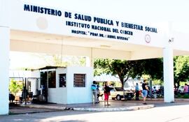 En el INCAN se recordó ayer el Día Mundial Contra el Cáncer y los pacientes hablaron de las necesidades que enfrentan.