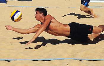 Artabán Gutuiérez (foto) y Jorge Riveros son uno de los semifinalistas en caballeros.