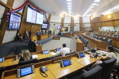 En Cámara de Diputados aprobaron un crédito de US$ 240 millones para cubrir bonos que vencen el próximo año.