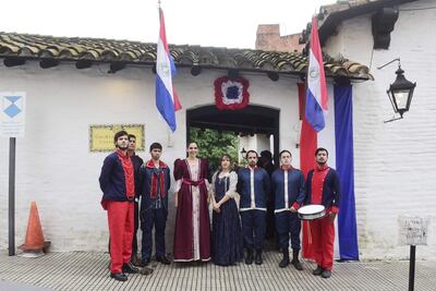 Integrantes del elenco Obra Maestra que presentarán la obra "1811" en el Museo Casa de la Independencia, del 12 al 14 de mayo.