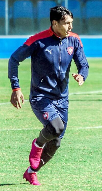 Con 23 años, Arzamendia es el mayor de la línea defensiva