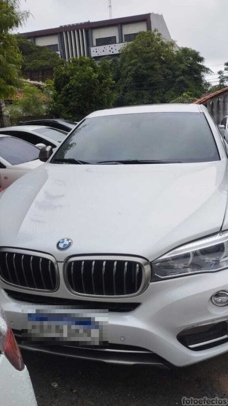 Vehículo incautado en el procedimiento.