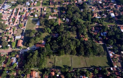 El lujoso minicountry que el exsenador Dionisio Amarilla (PLRA) posee en la zona de Ñemby.