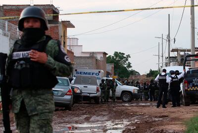 Policías en la zona en que ocurrió la masacre, en el municipio de Irapuato, Guanajuato.