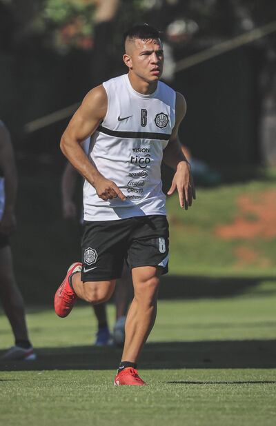 Hugo Lorenzo Quintana Escobar (20 años) es número puesto en el mediocampo de Olimpia.