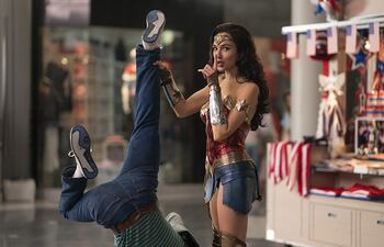 Gal Gadot protagoniza "Mujer Maravilla 1984".