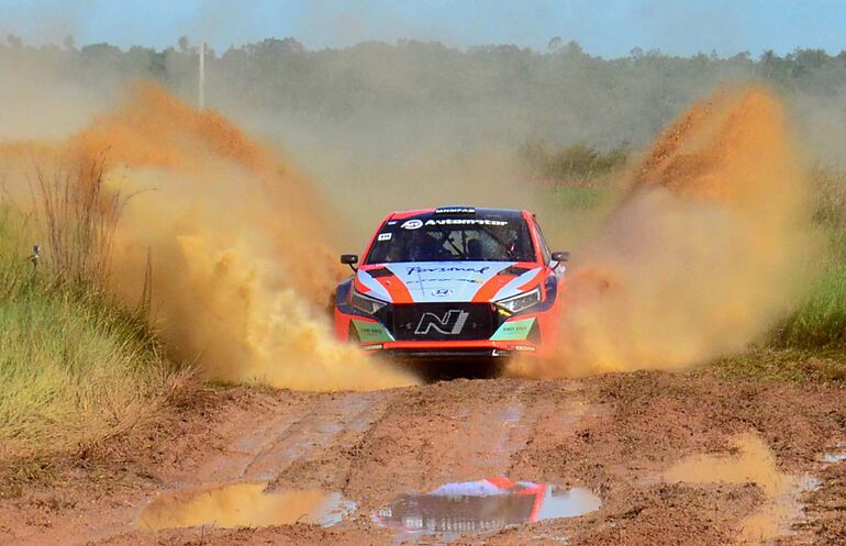 Fabrizio Zaldívar y Carlos Del Barrio terminaron segundos en la general, con le Hyundai i20 N Rally2, pero fueron los ganadores de la etapa dos ayer.