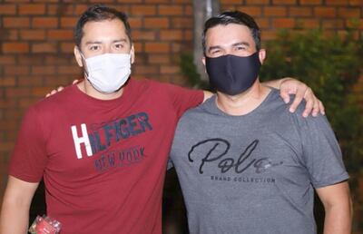 El intendente de Ciudad del Este, Miguel Prieto (izq.), quien buscará su reelección en el 2021, junto al aspirante al ejecutivo municipal de Minga Guazú Diego Ríos.