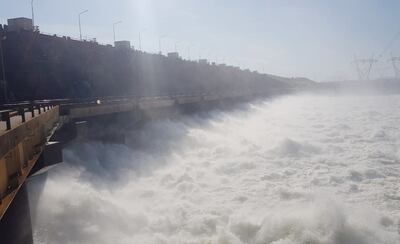 El inicio de la construcción de la Central Hidroeléctrica Yacyretá (CHY) permitió a la localidad tener un despegue importante. La primera turbina funcionó en 1994.