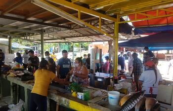 Venta de pescado en zona de Remanso se reactiva tras un 2020 devastador.
