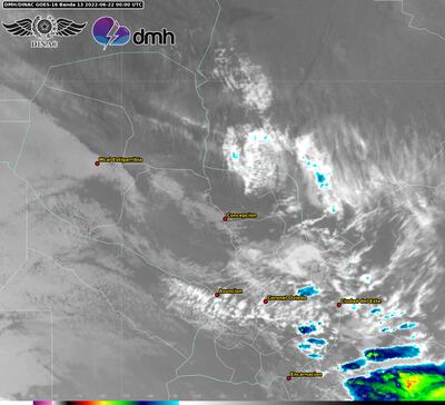 Vista satelital del sistema de tormentas que ingresa desde el norte de la Argentina.