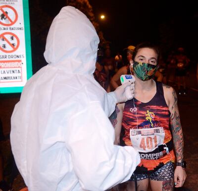 Protocolo: toma de temperatura, desinfección,  salidas en grupos.